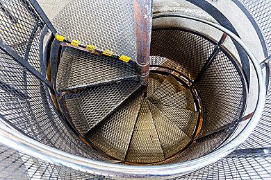 奇幻卡牌RPG《敲棺盖》今年5月登陆PS5和Xbox Series